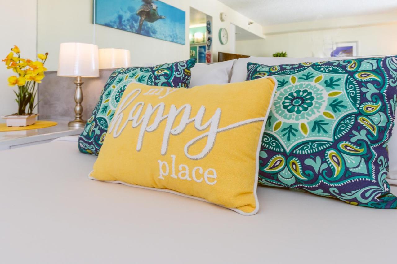 Aloha Vibes Await! Stylish Condo At Aloha Surf - Mountain And City Views Honolulu Extérieur photo