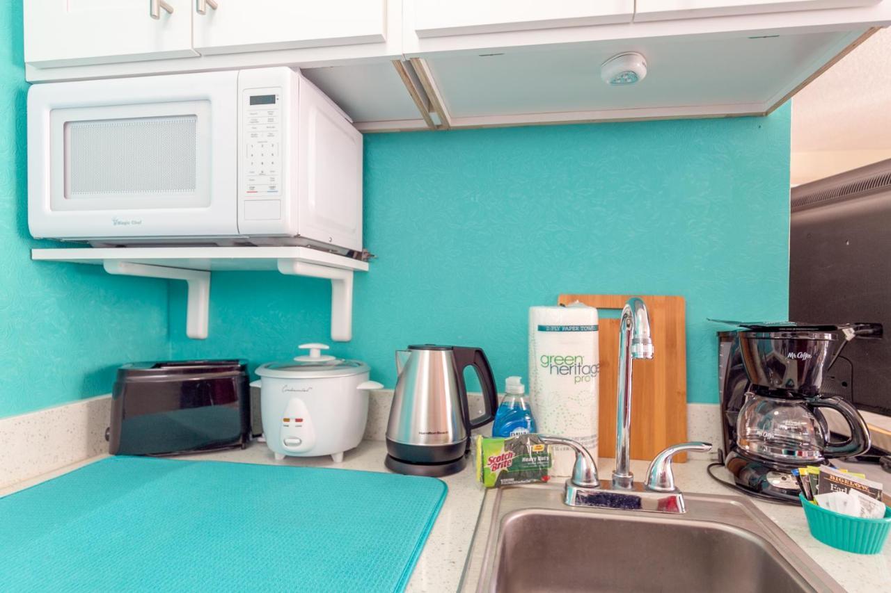 Aloha Vibes Await! Stylish Condo At Aloha Surf - Mountain And City Views Honolulu Extérieur photo